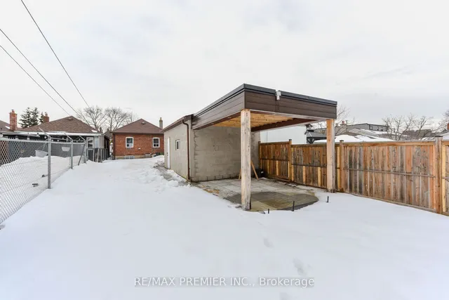 Additional image 34 of 165 Lambton Ave