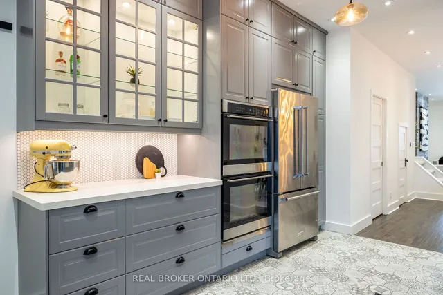 Additional image 9 of 6 Vancouver Ave