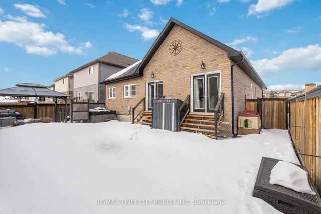 Additional image 40 of 218 Bellagio Ave