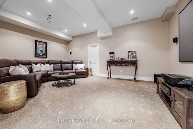 Additional image 29 of 34 Hillside Dr