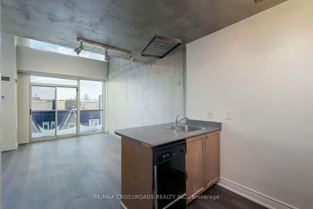 Additional image 11 of 954 King St Unit 526