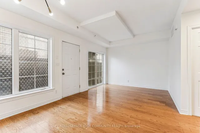 Additional image 11 of 207 Wellesley St Unit 103