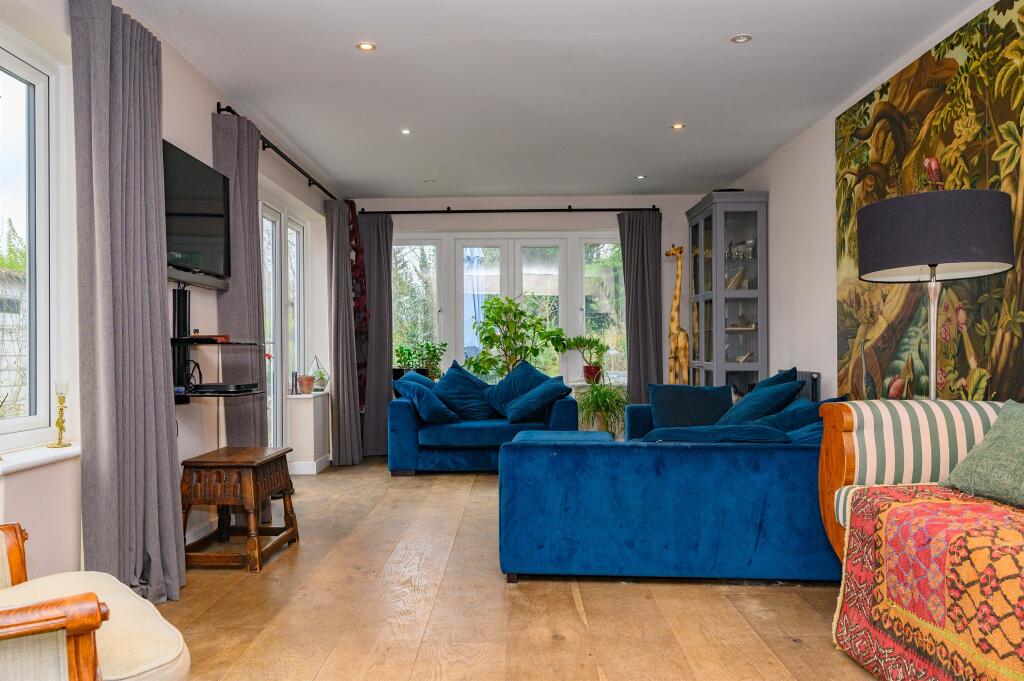 Additional image 5 of Radlett Road, Frogmore, St. Albans