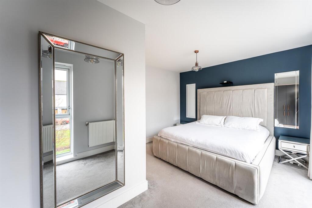 Additional image 14 of Hannah Drive, Locking Parklands - LARGE EXTENSION