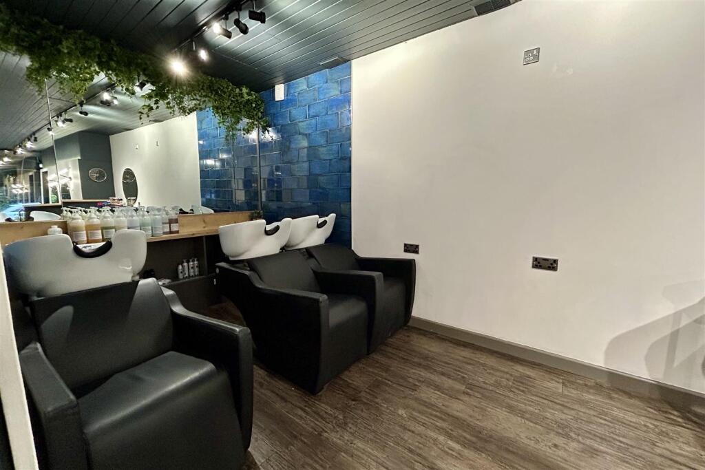 Additional image 8 of Prime Retail/Salon Space in Clevedon’s Victorian Hill Road