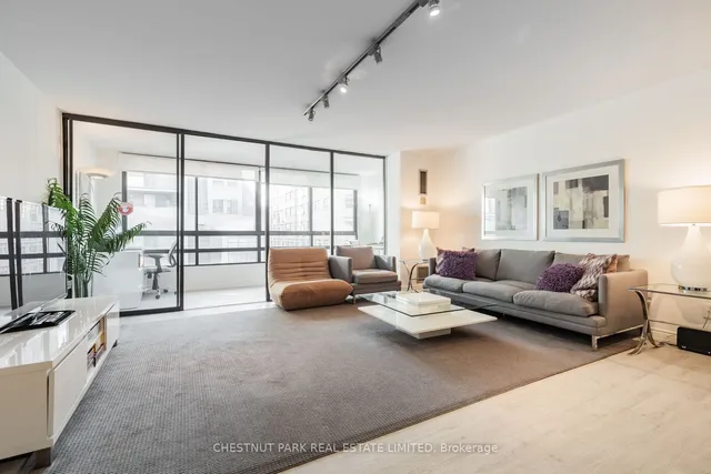 77 Carlton St Unit 701
