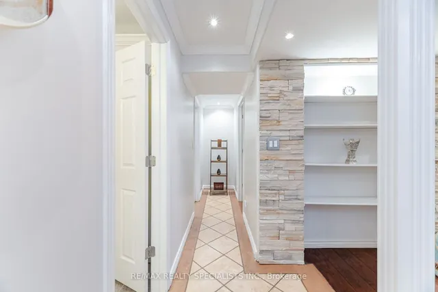 Additional image 31 of 491 Orange Walk Cres