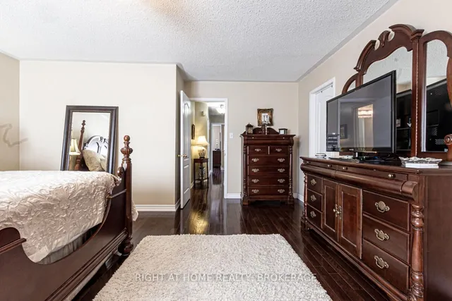 Additional image 24 of 34 Penbridge Circ