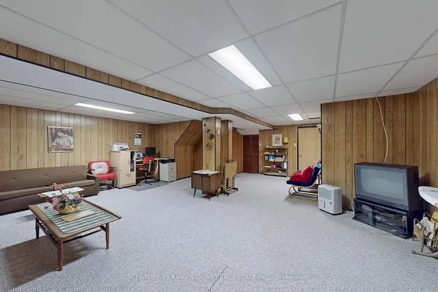 Additional image 37 of 37 Carl Cres