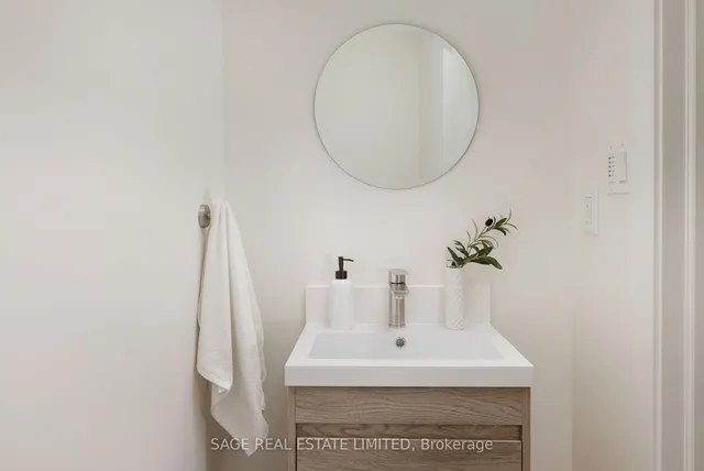 Additional image 16 of 12 Yetta Shepway