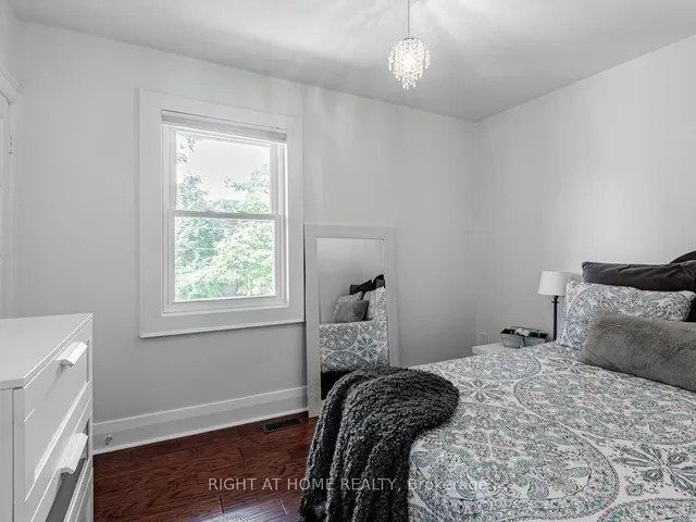 Additional image 19 of 98 Douglas Ave