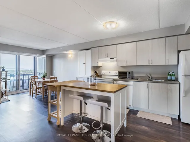 Additional image 6 of 716 Main St Unit 1008