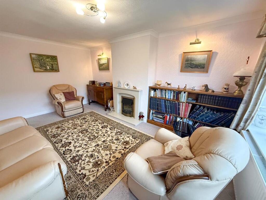 Additional image 17 of Aire Crescent, Cross Hills