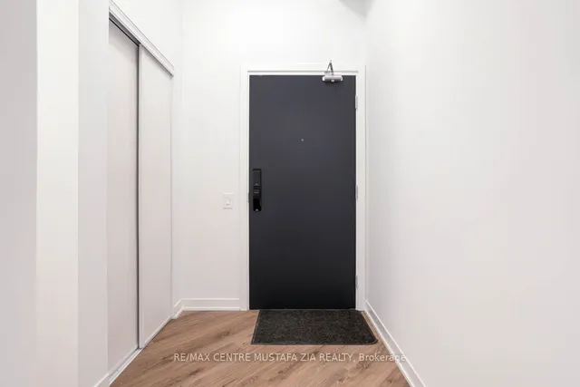 Additional image 7 of 395 Dundas St Unit 217