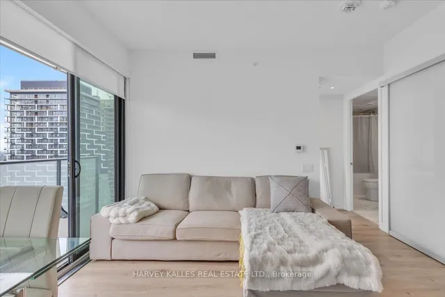 Additional image 18 of 161 Roehampton Ave Unit 3301
