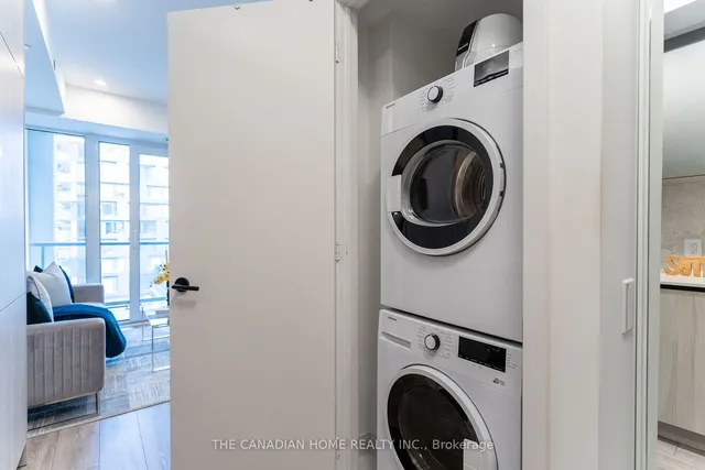 Additional image 18 of 108 Peter St St Unit 915