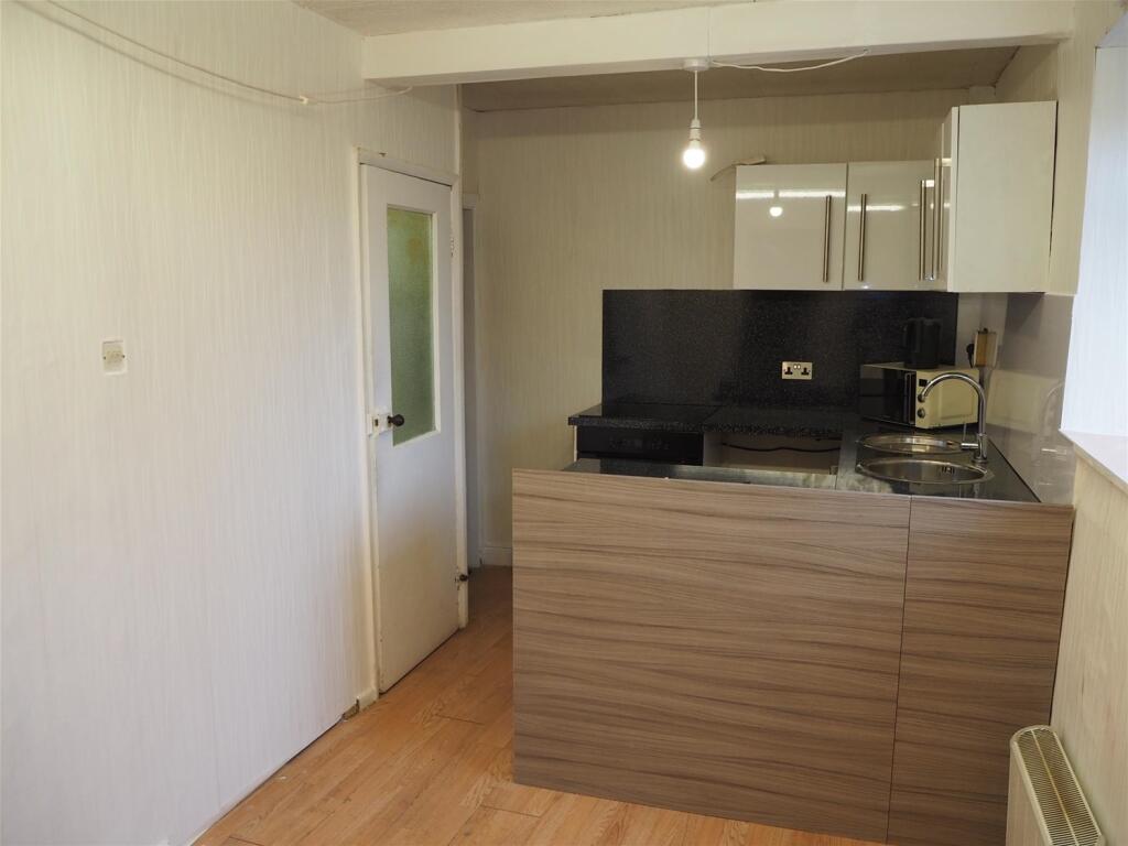 Additional image 4 of Retail, Esholt, West Yorkshire