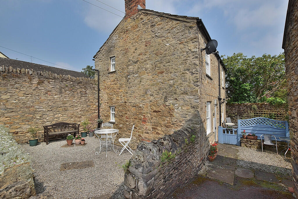 Additional image 14 of Youngs Yard, Richmond