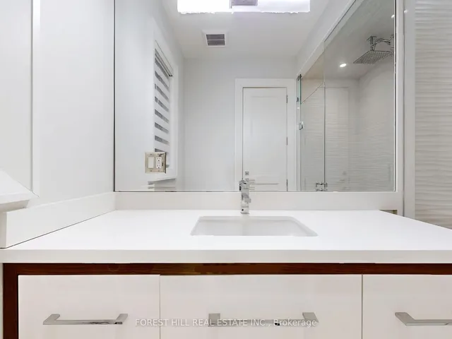 Additional image 33 of 198 Strathallan Blvd