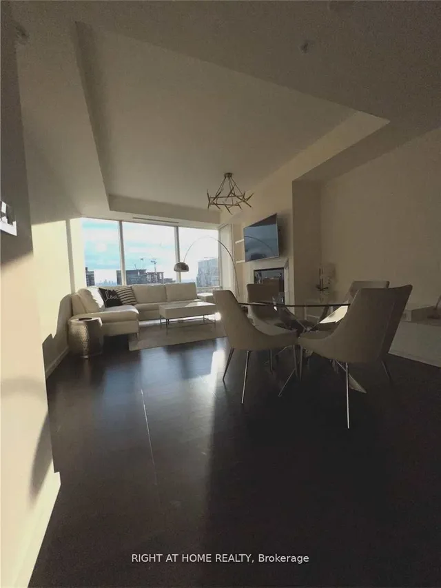 Additional image 5 of 180 University Ave Unit 4102