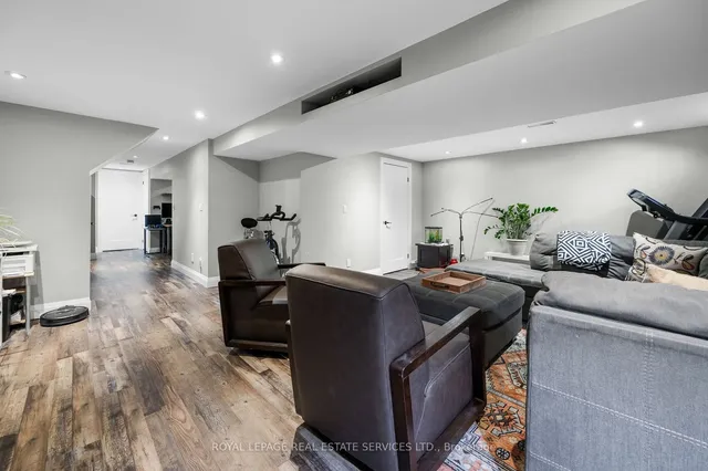 Additional image 34 of 3125 Pinemeadow Dr Unit #9