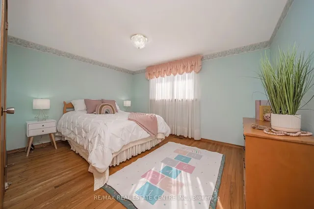 Additional image 28 of 32 Governor Grove Cres