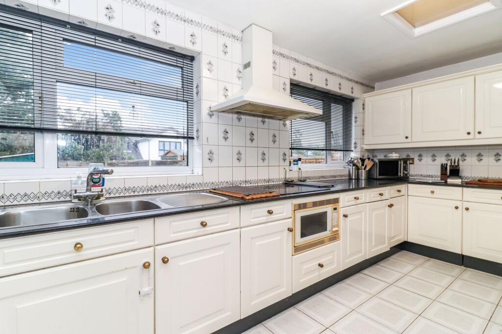 Additional image 2 of Hyburn Close, Bricket Wood, AL2