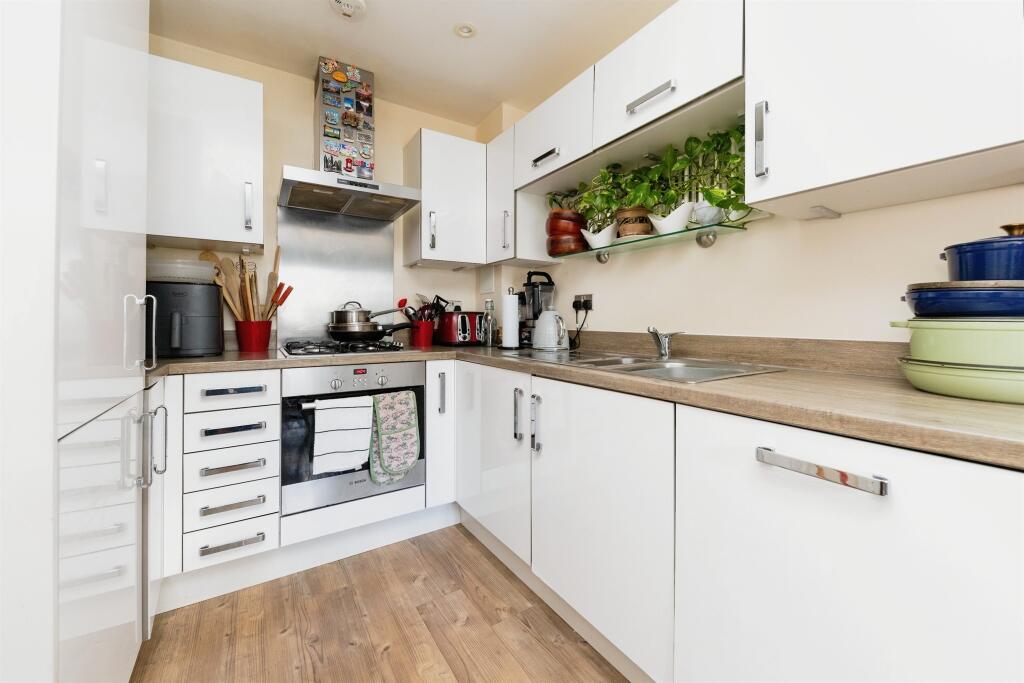 Additional image 19 of Appletree Way, Welwyn Garden City