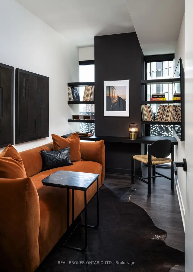 Additional image 29 of 55 Charles St Unit 2206