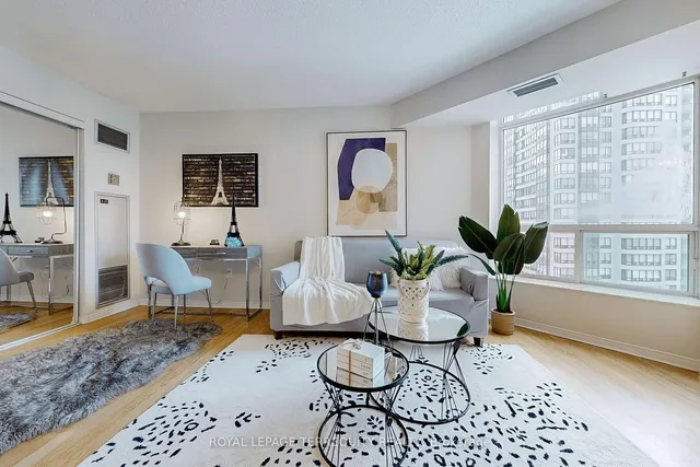 Additional image 14 of 18 Pemberton Ave Unit PH00