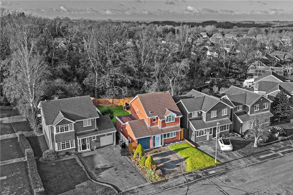 Troon, Tamworth, Staffordshire, B77