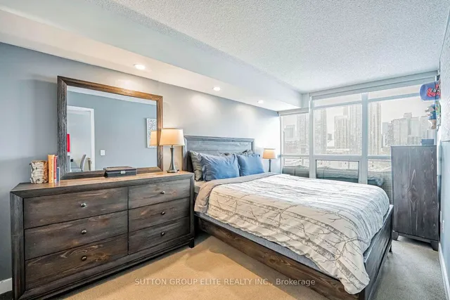 Additional image 22 of 38 Dan Leckie Way Unit 1611