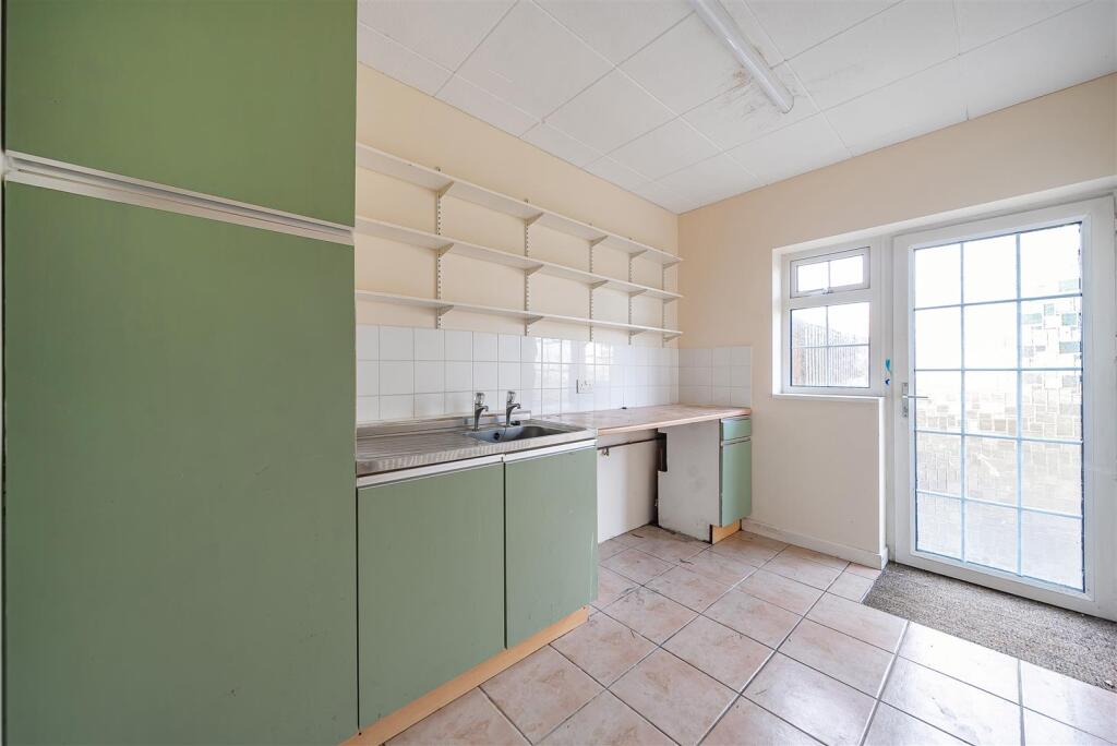 Additional image 16 of Somerset Way, Semington