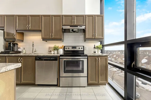 Additional image 7 of 650 Sauve St Unit 507