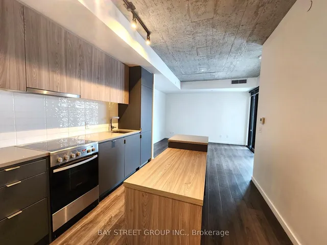 Additional image 5 of 7 Smith Cres Unit 401
