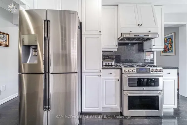 Additional image 4 of 5599 Brenchley Ave