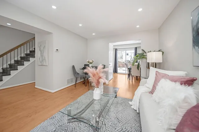 Additional image 7 of 50 Festoon Pl