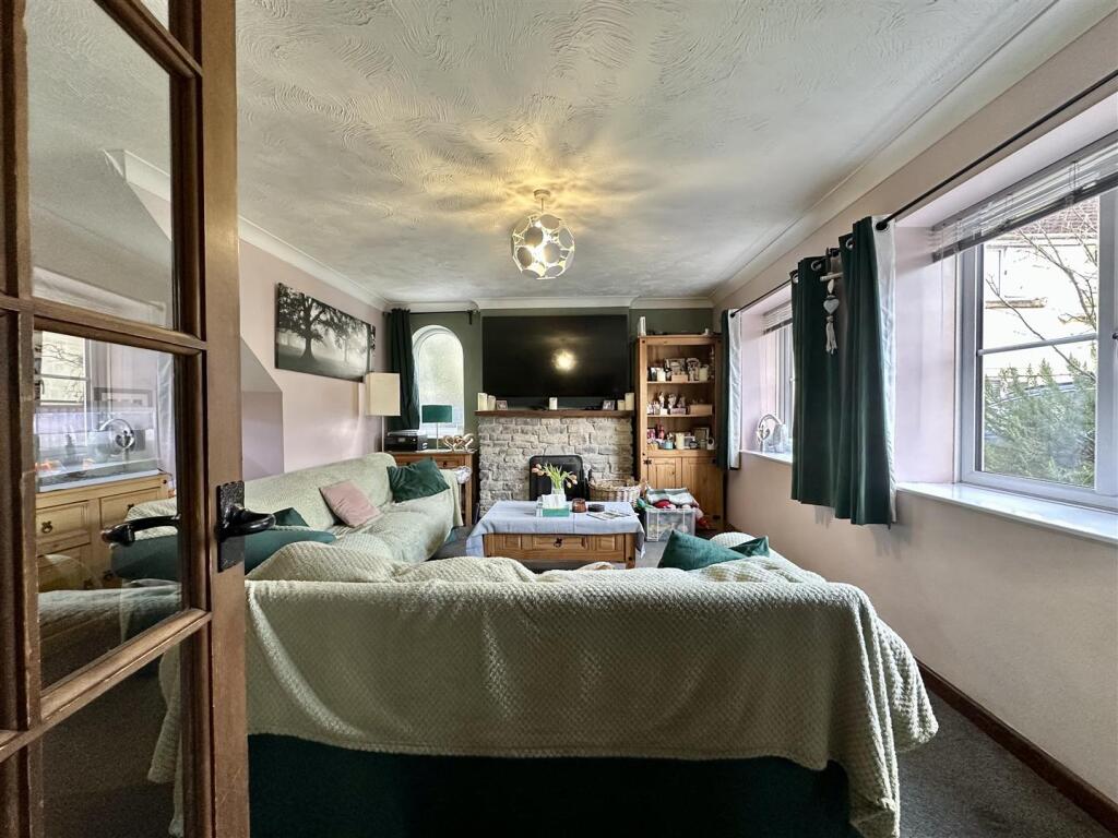 Additional image 33 of Marron Close, Axbridge