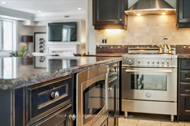 Additional image 11 of 390 Upper Middle Rd Unit 306