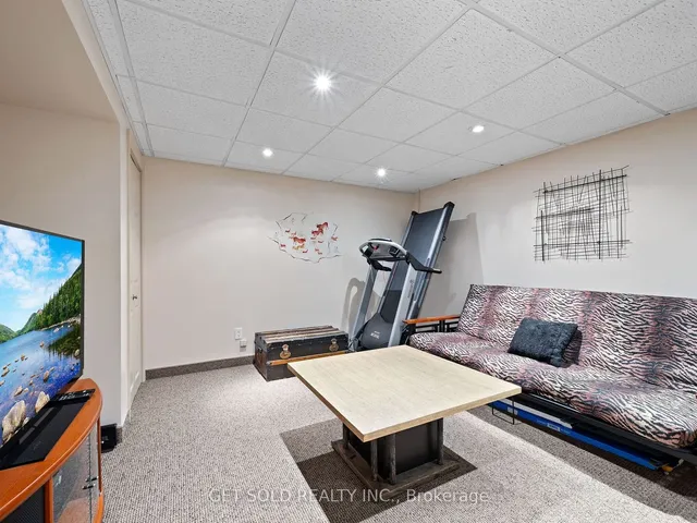 Additional image 30 of 50 Ringway Cres