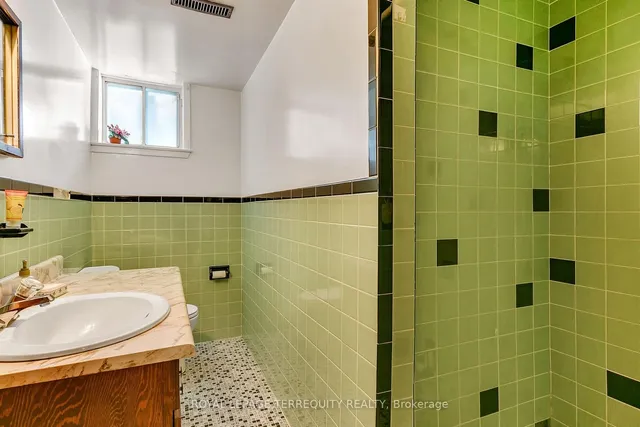 Additional image 28 of 41 Whitfield Ave