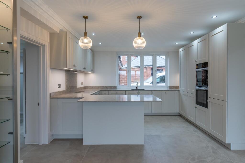 Additional image 13 of Julians Road, Wimborne Minster