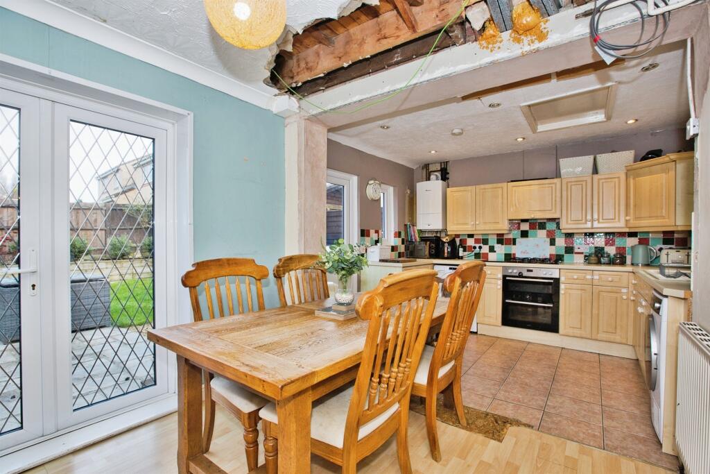Additional image 6 of Roe Avenue, Houndstone, Yeovil