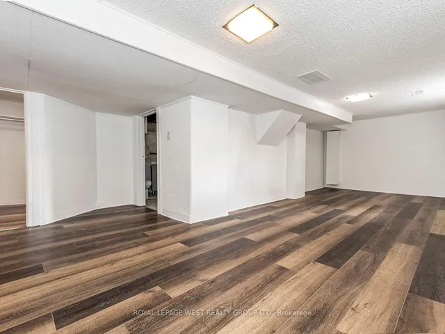 Additional image 32 of 42 Tilden Cres
