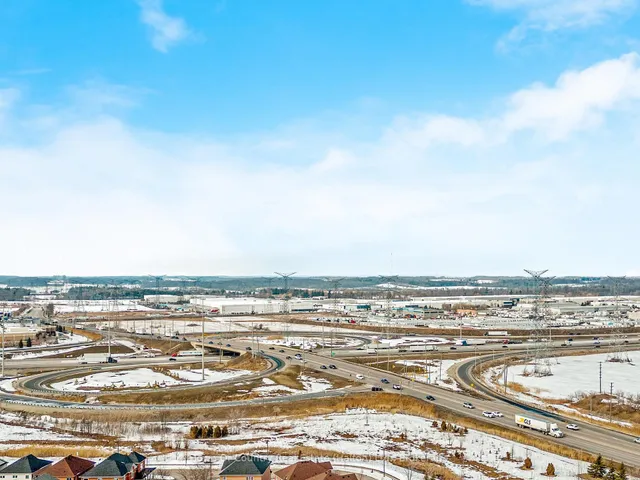 Additional image 25 of 1487 Maple Ave Unit 114