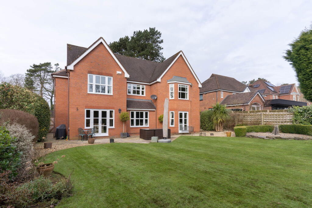 Additional image 24 of Merriemont Drive, Barnt Green, B45 8QZ