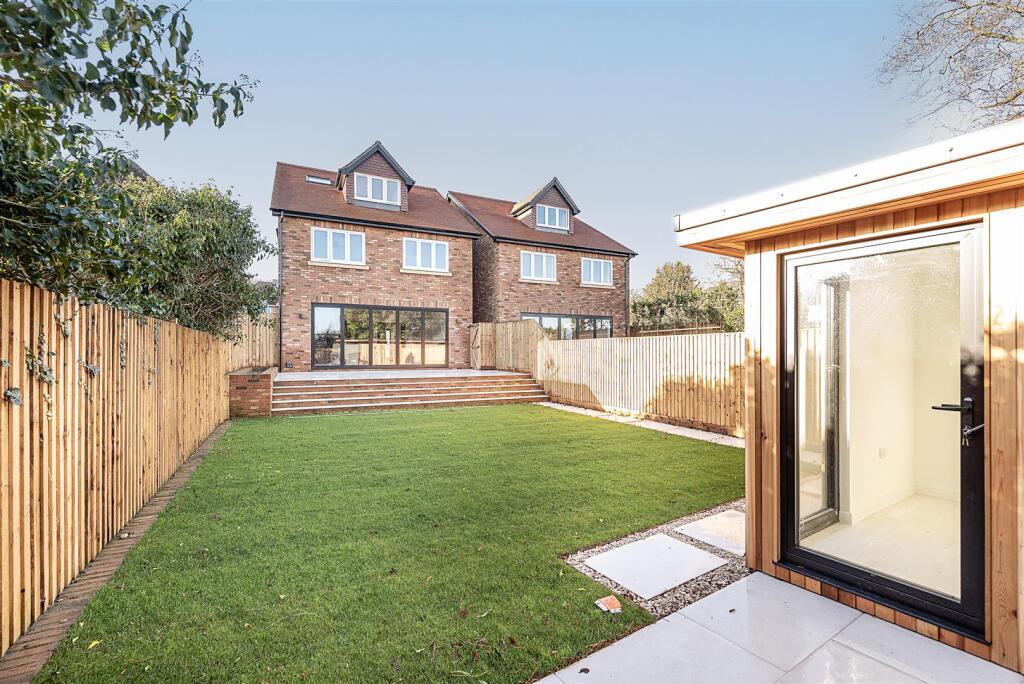 Additional image 11 of Sauncey Avenue, Harpenden