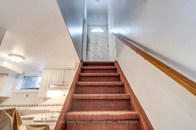 Additional image 19 of 47 Leggett Ave