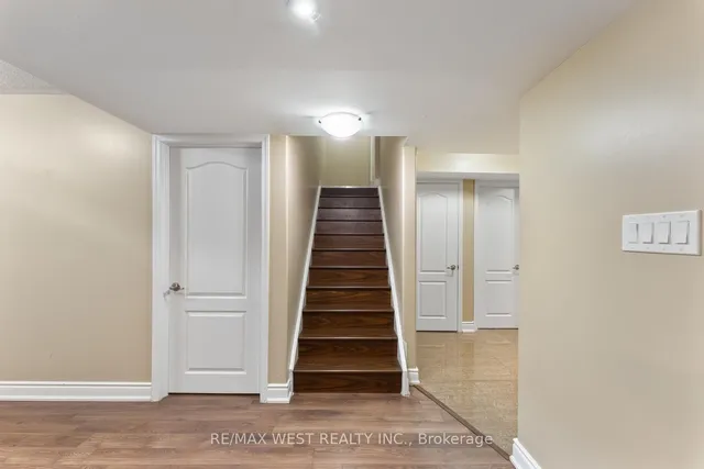 Additional image 27 of 33 Lone Rock Circ