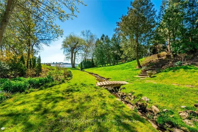 Additional image 36 of 607 Edgewater Cres